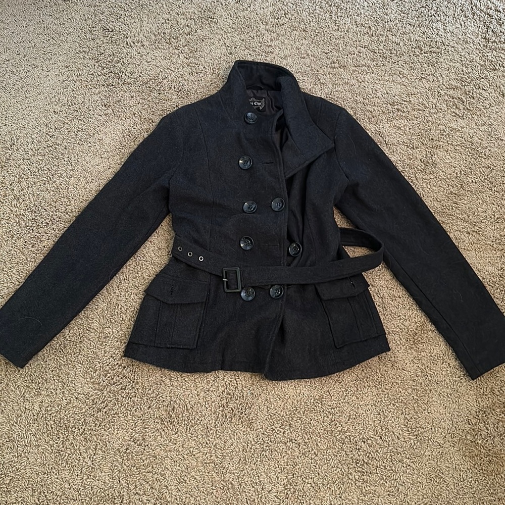 Dark grey / black winter or fall coat with buttons and belt